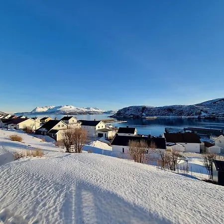 House With A Great View! *