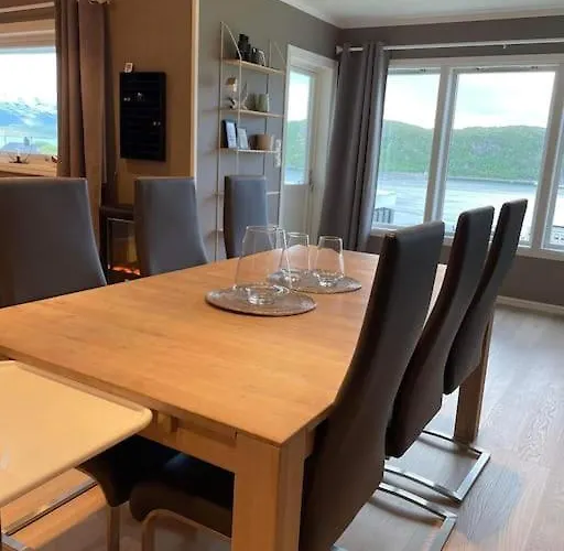 House With A Great View! * Skjervøy